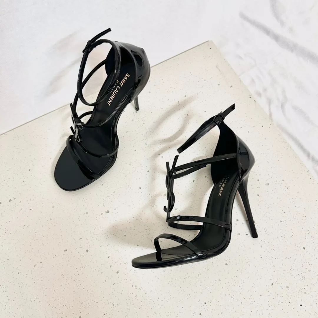 👟👟Ex-factory price 520👟👟 Women's shoes Women's clothing Women's shoes Women's clothing Correct version✅Highest version 280 ex-factory💵 YSL (Full-body customization Z👟👟Ex-factory price color) Upper: Customized imported patent leather Lining: Imported sheep leather Sole: Imported genuine leather outsole Color: Black with gold buckle, black with black buckle Heel height: 10cm Code number: 35-39 (41 and 40 are custom-made and cannot be returned or exchanged!)